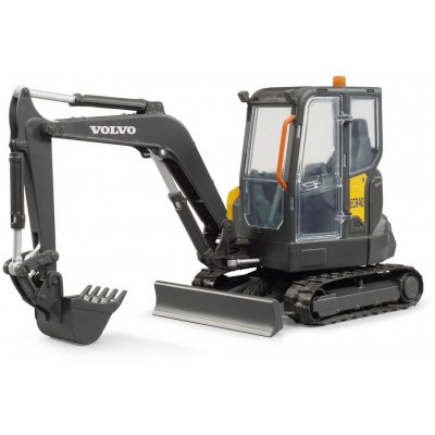 2465 ESCAVATORE VOLVO